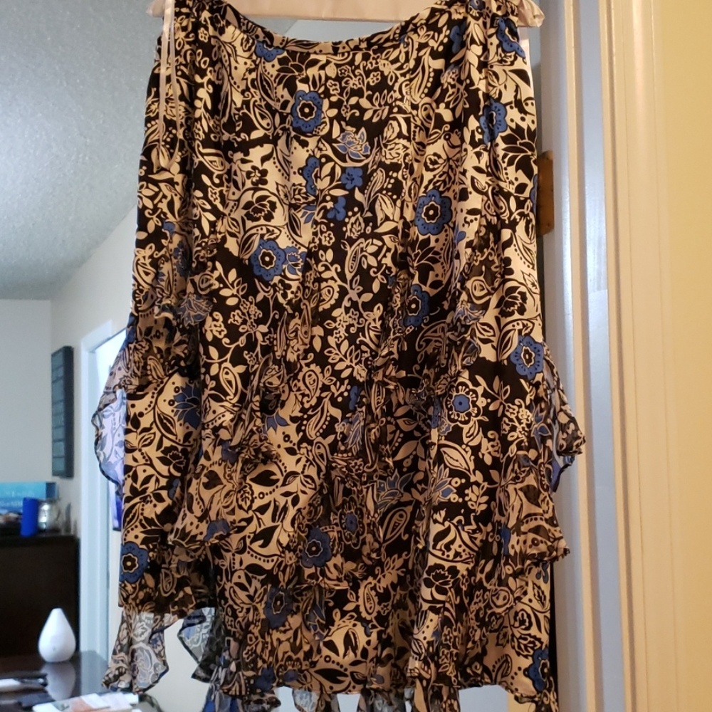 Skirt - Picture 2 of 2